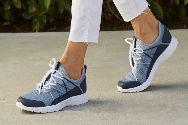 با هر گام انرژی تازه بگیر – کتونی مخصوص پیاده روی